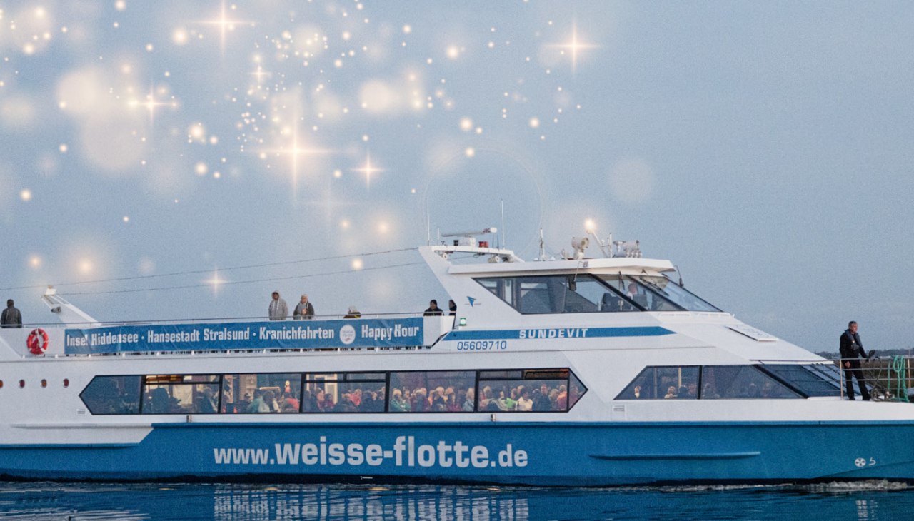 Weisse-Flotte-Adventsfahrten-2024-Hafen-Stralsund, © Weiße Flotte GmbH Weisse-Flotte-Adventsfahrten-2024-Hafen-Stralsund, © Weiße Flotte GmbH