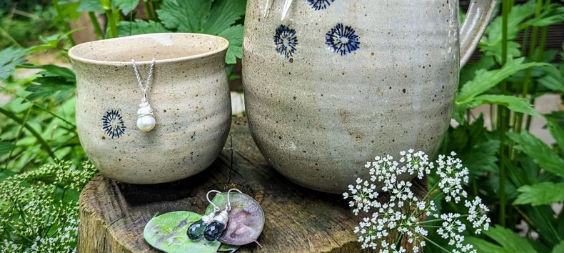 Ceramics (Sandra Rothe) and jewelry (Carolin Stoppa) // &copy; Carolin Stoppa