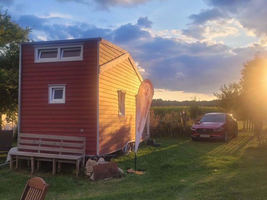 Mały domek na terenie wiejskiego domu, © Seminar- und Landhaus Schönbeck