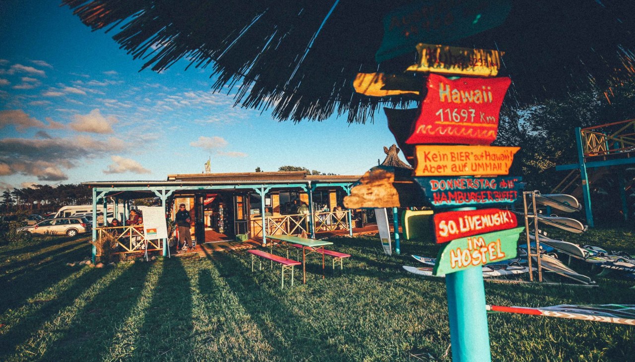 Watersportcentrum bij Surfhostel Ummanz, © ummaii.de Watersportcentrum bij Surfhostel Ummanz, © ummaii.de