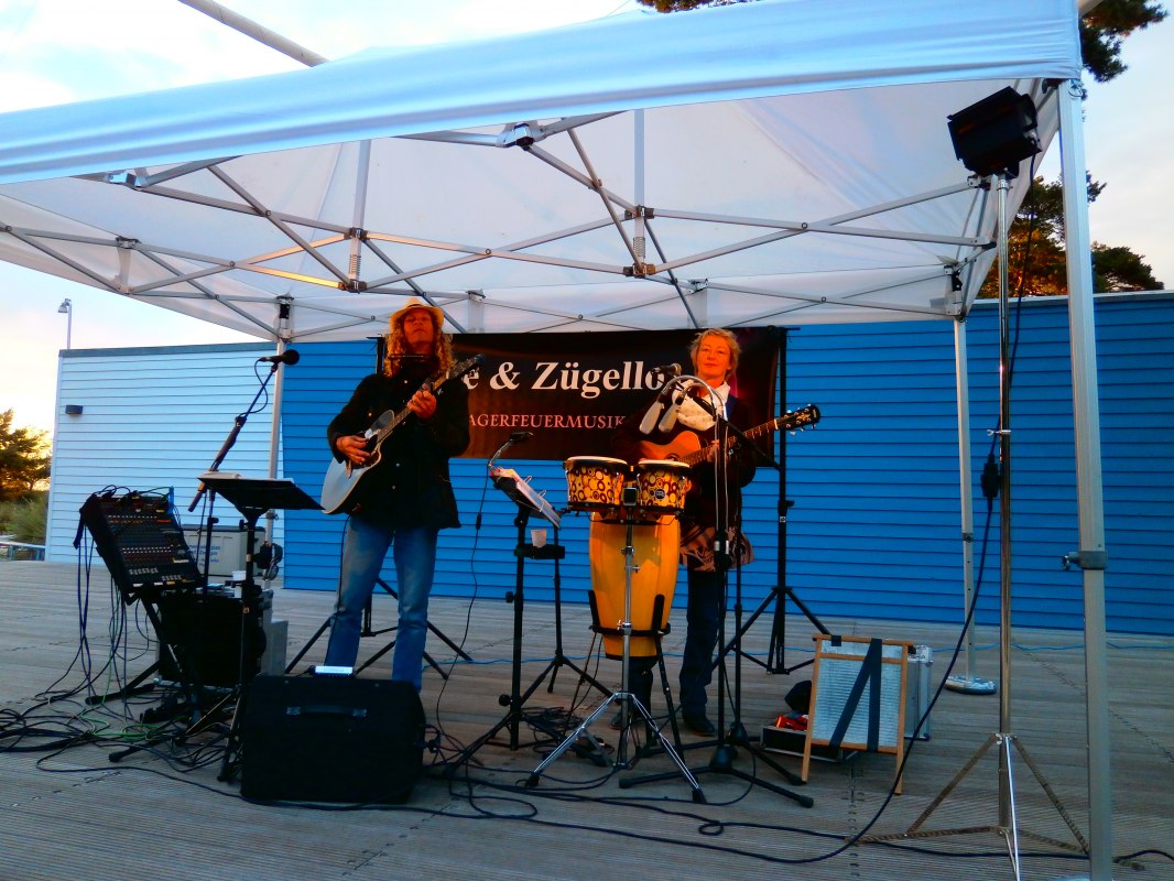 &copy; Live & Z&uuml;gellos