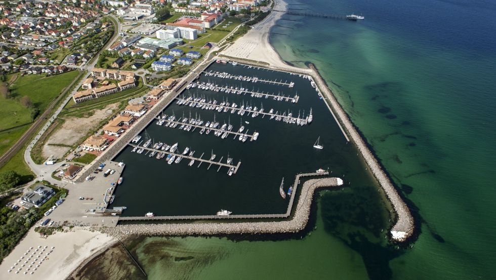 Luchtfoto van de jachthaven, © Rajko Grawert