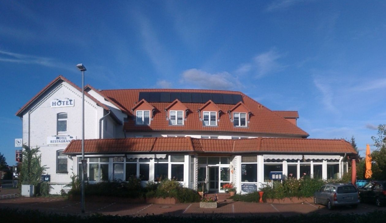 Buitenaanzicht van Hotel Kiebitz, © Hotel Kiebitz an der Ostsee Buitenaanzicht van Hotel Kiebitz, © Hotel Kiebitz an der Ostsee