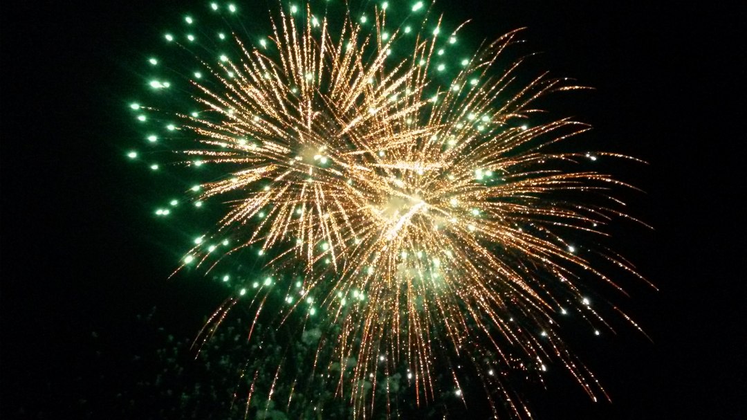 Oudejaarsavond met het gezin op het strand, © Feuerwerk.jpg