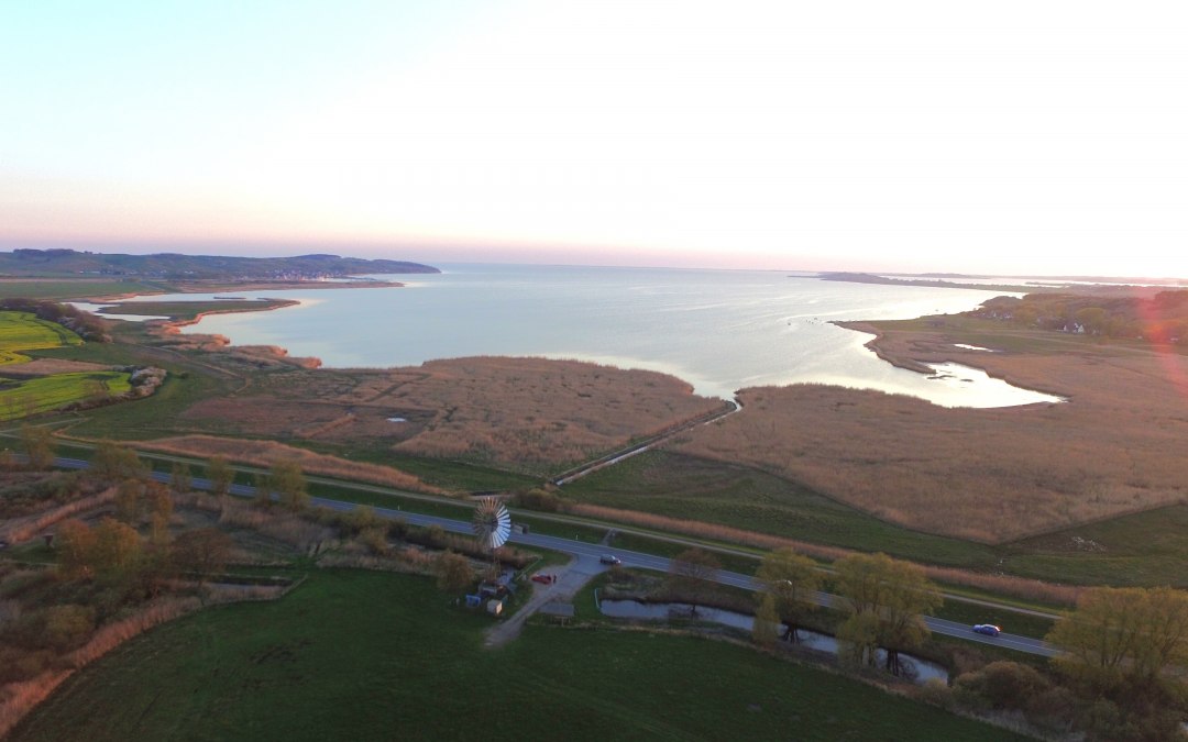 Windrad Blick Gager Middelhagen (bearbeitet), © Nico Offermann