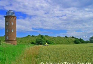 Direkt an der Steilküste liegen die Überreste der ehemaligen Jaromarsburg. // © Archäo Tour Rügen Direkt an der Steilküste liegen die Überreste der ehemaligen Jaromarsburg. // © Archäo Tour Rügen