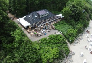 &copy; Deck Beach Club