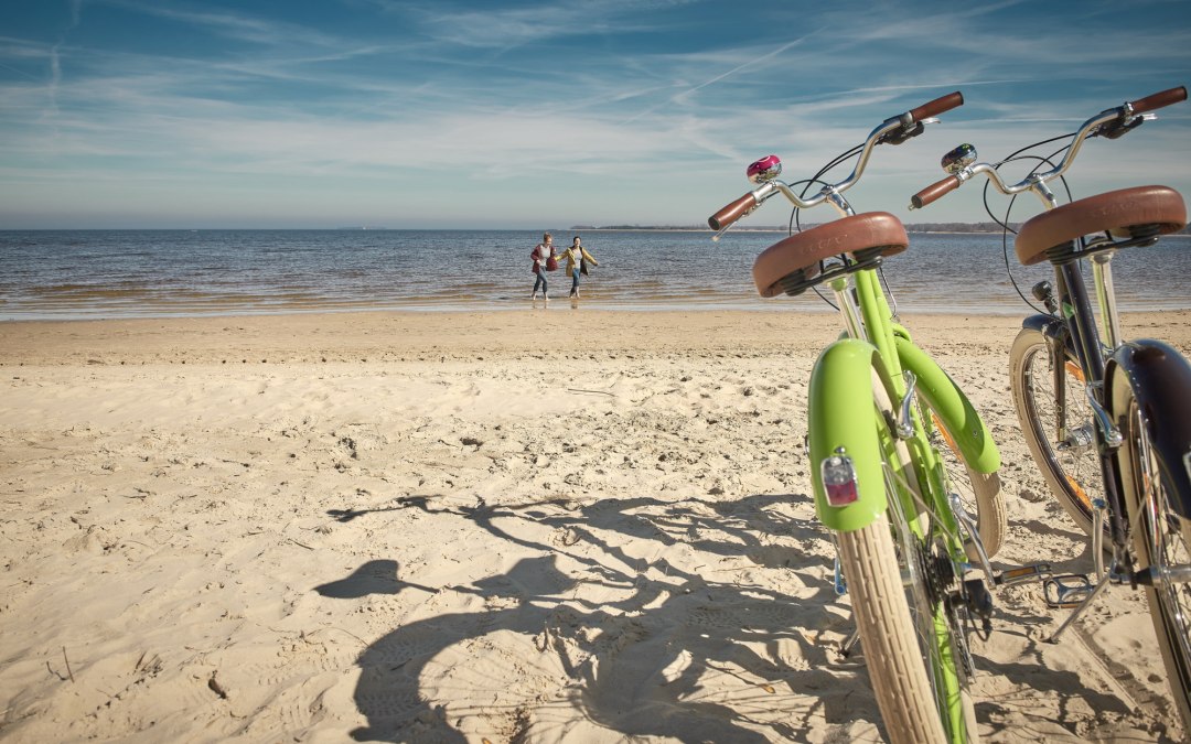 Freest beach offers a wonderful view of the island of Ruden and Island of Usedom. You can get a fish sandwich at the snack stand in the fishing harbor., © tvv.Pocha-Burwitz