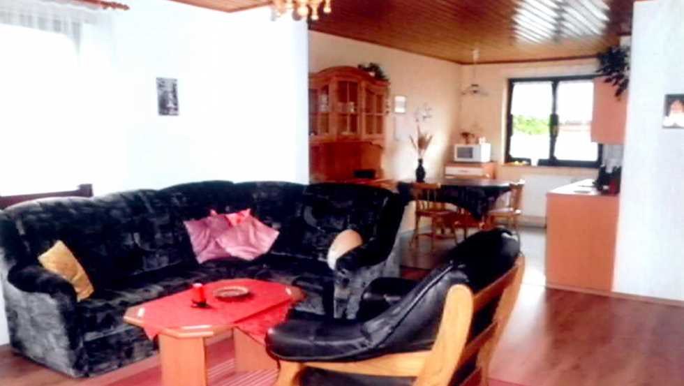 De gezellige woonkamer nodigt je uit om te blijven hangen., © Ferienwohnung Groß