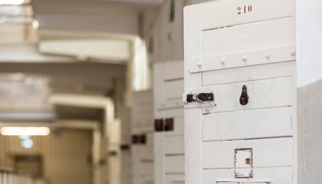 Zicht op de voormalige cellenvleugel, &copy; J&ouml;rn Lehmann