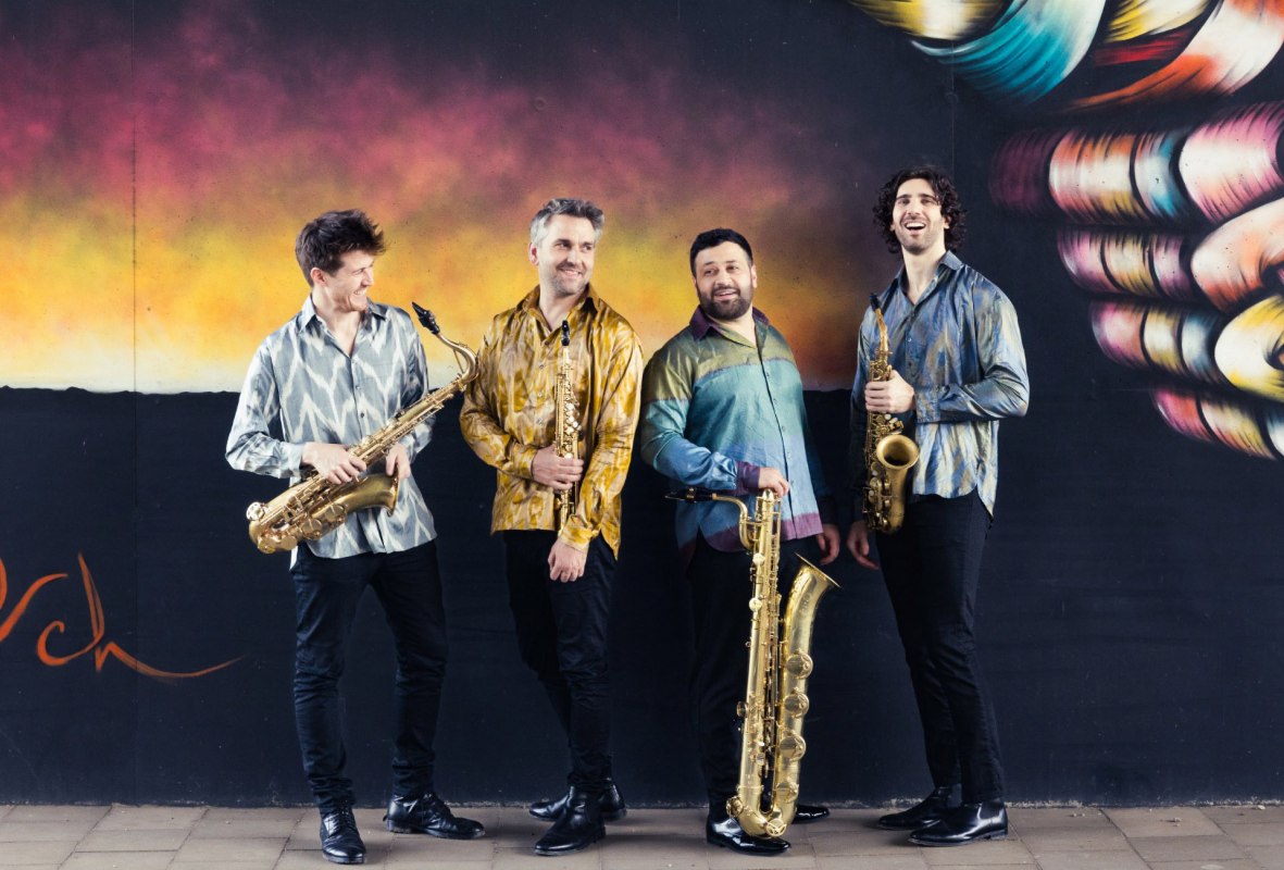 Blaž Kemperle - saksofon sopranowy,
Jacopo Taddei - saksofon altowy,
Alan Lužar - saksofon tenorowy,
David Brand - saksofon barytonowy // &copy; Signum Saxophon Quartett
