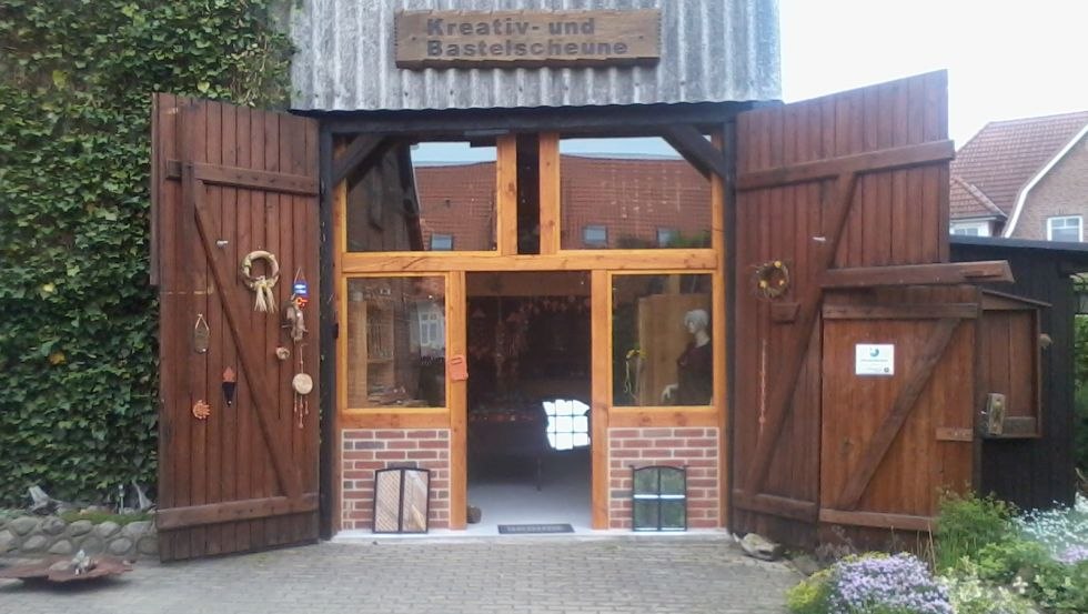 Entrance to the creative and craft barn Zarrentin am Schaalsee, &copy; Karola Flint