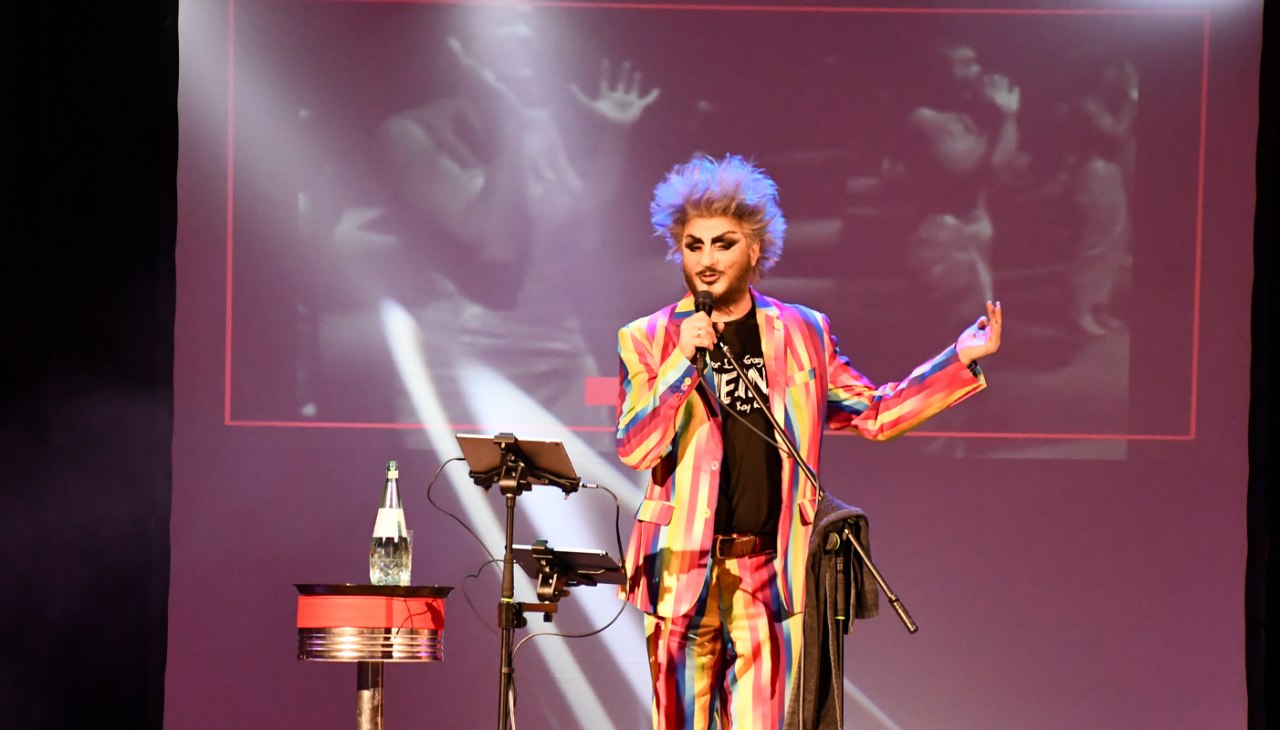 Kay Ray Comedy in het Theater Schiefe Ebene Neustrelitz, © Theater Schiefe Ebene