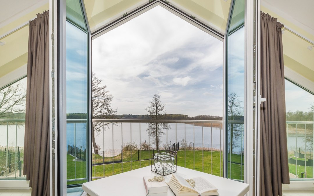 Huis Rohrdommel met uitzicht op het meer van Altdorf, © Friederike Hegner