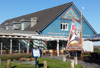 &copy; Ribnitzer Fischhafen