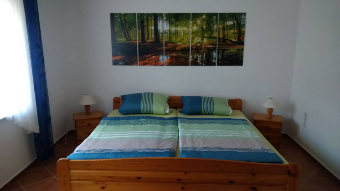 Interior photograph sleeping area (double bed), © Mario Bünger