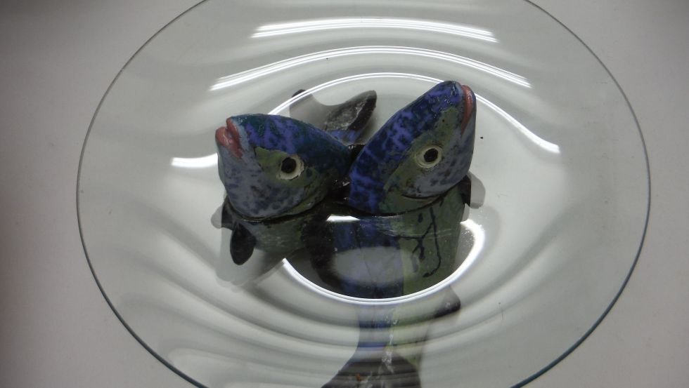 Glass bowl with ceramic fish, © Dörte Michaelis