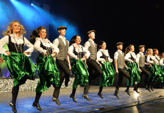 Danceperados of Ireland - an authentic show featuring Irish music, song, and dance // © Gregor Eisenhuth Danceperados of Ireland - an authentic show featuring Irish music, song, and dance // © Gregor Eisenhuth