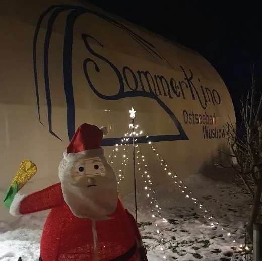 Kino letnie Wustrow_Santa, © Sommerkino Wustrow