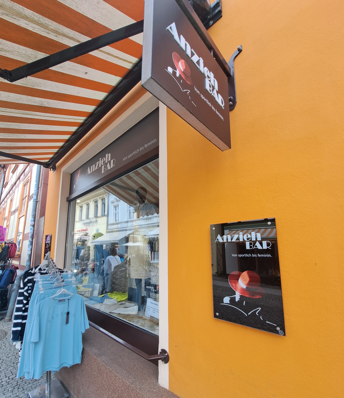 Anziehbar1, &copy; Gina Schulenberg