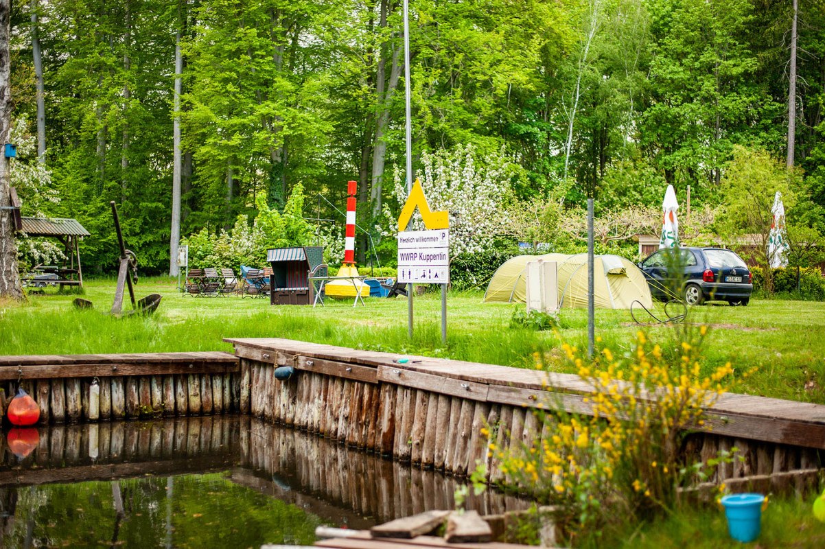 Miejsce odpoczynku dla wędrowc&oacute;w wodnych Kuppentin na Elde, znane r&oacute;wnież jako Tr&oacute;jkąt Bermudzki, &copy; Heike Eickholt