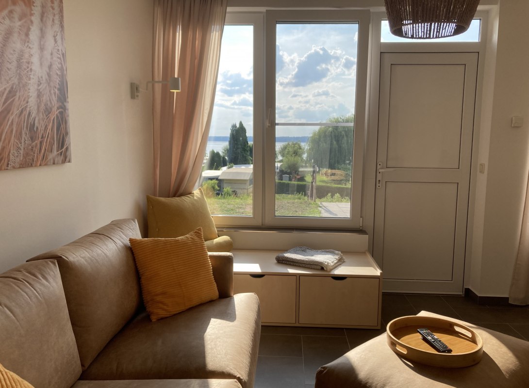 Kącik telewizyjny i czytelniczy, &copy; Janine Kissel