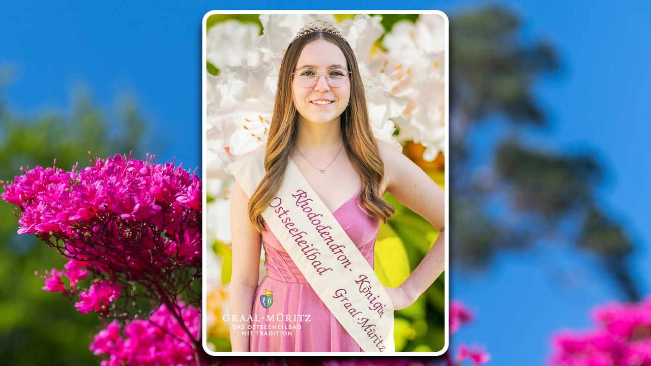 Wycieczki z przewodnikiem po parku rododendronów w uzdrowisku nad Morzem Bałtyckim Graal-Müritz // © André Pristaff (TuK) Wycieczki z przewodnikiem po parku rododendronów w uzdrowisku nad Morzem Bałtyckim Graal-Müritz // © André Pristaff (TuK)