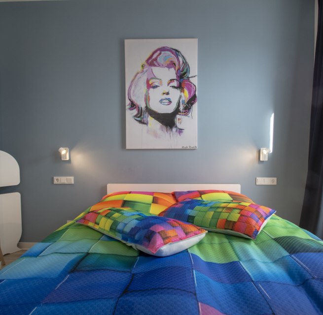 Three bedrooms with TV, here no. 2 // © Kathrin Koschwitz Three bedrooms with TV, here no. 2 // © Kathrin Koschwitz