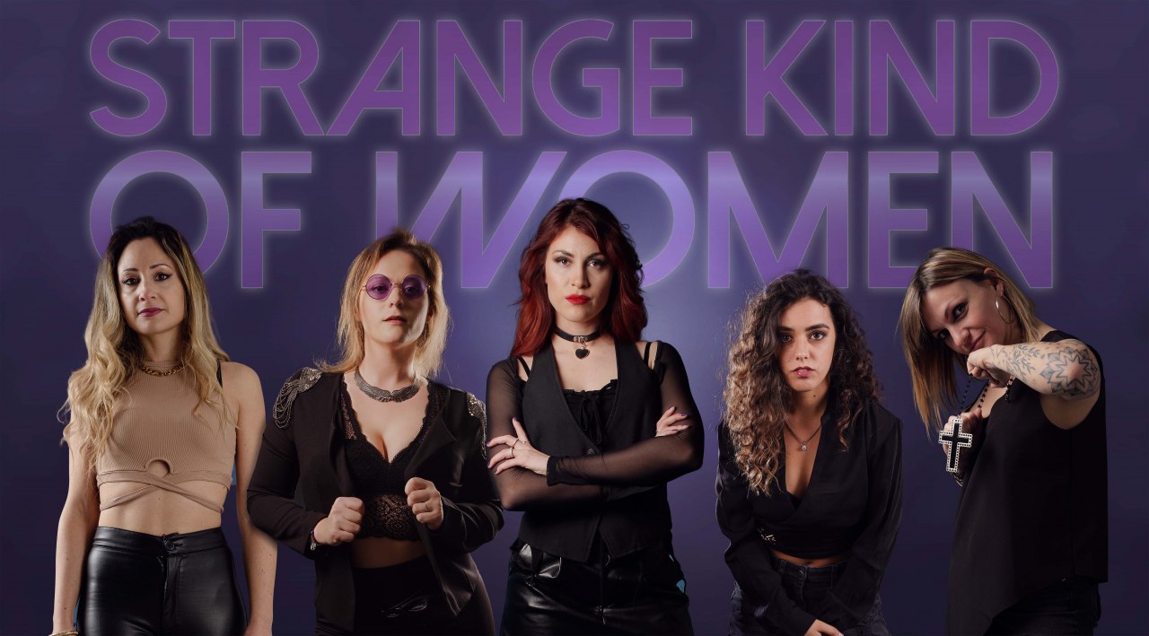 Vreemd soort vrouw // &copy; Strange kind of Woman