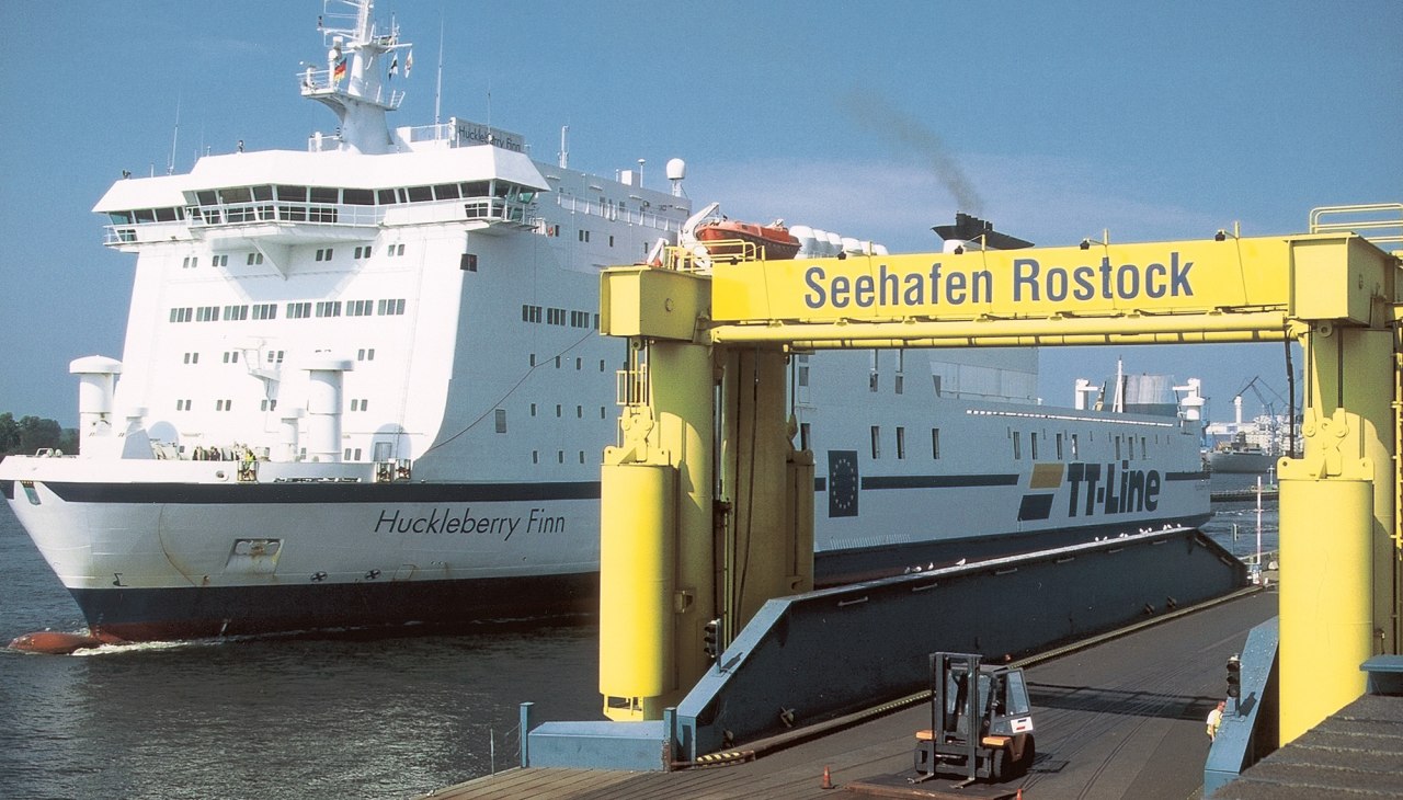 Rostock seaport with Huckleberry Finn, © TT-Line Rostock seaport with Huckleberry Finn, © TT-Line