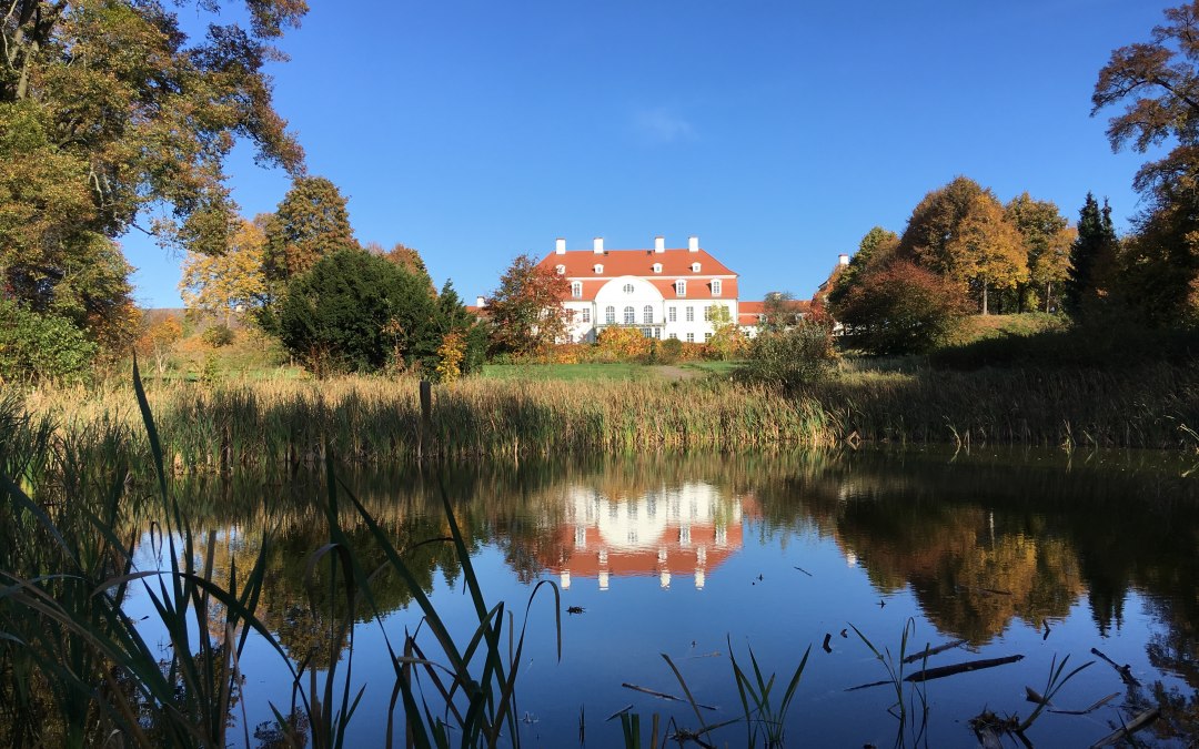 Uitzicht over het meer naar het kasteel, © Helge Hager