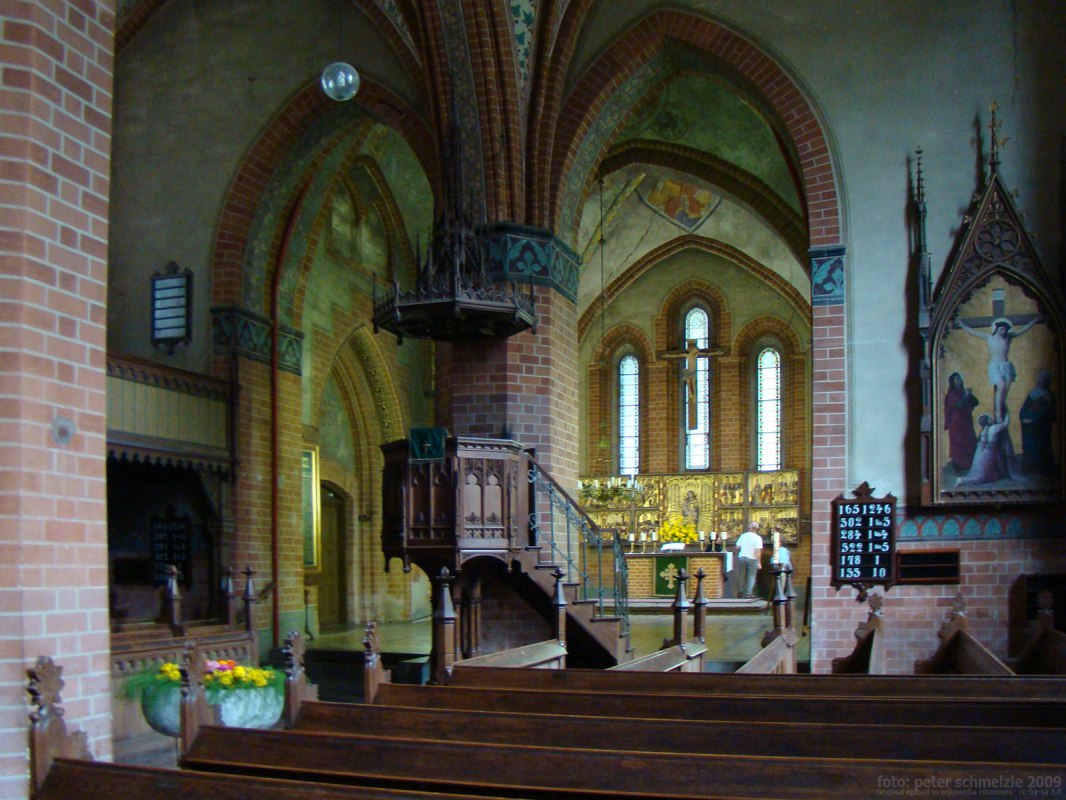 Widok na ch&oacute;r // &copy; Peter Schmelzle