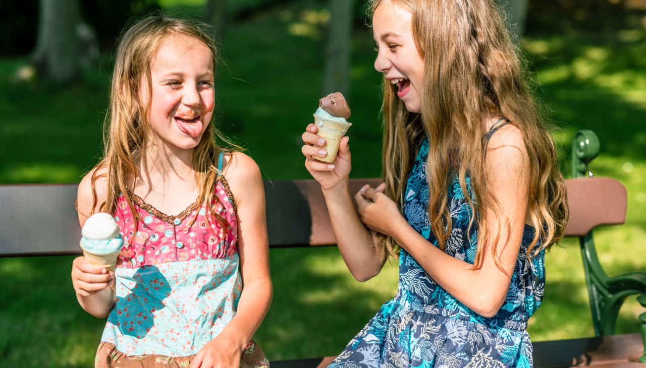 2025-04-24 09_27_22-Eisgenuss im Ostseebad Kosero_1 __ Ice cream in the Baltic resort of Koserow_2.j, © TMV/ Ulrich 2025-04-24 09_27_22-Eisgenuss im Ostseebad Kosero_1 __ Ice cream in the Baltic resort of Koserow_2.j, © TMV/ Ulrich