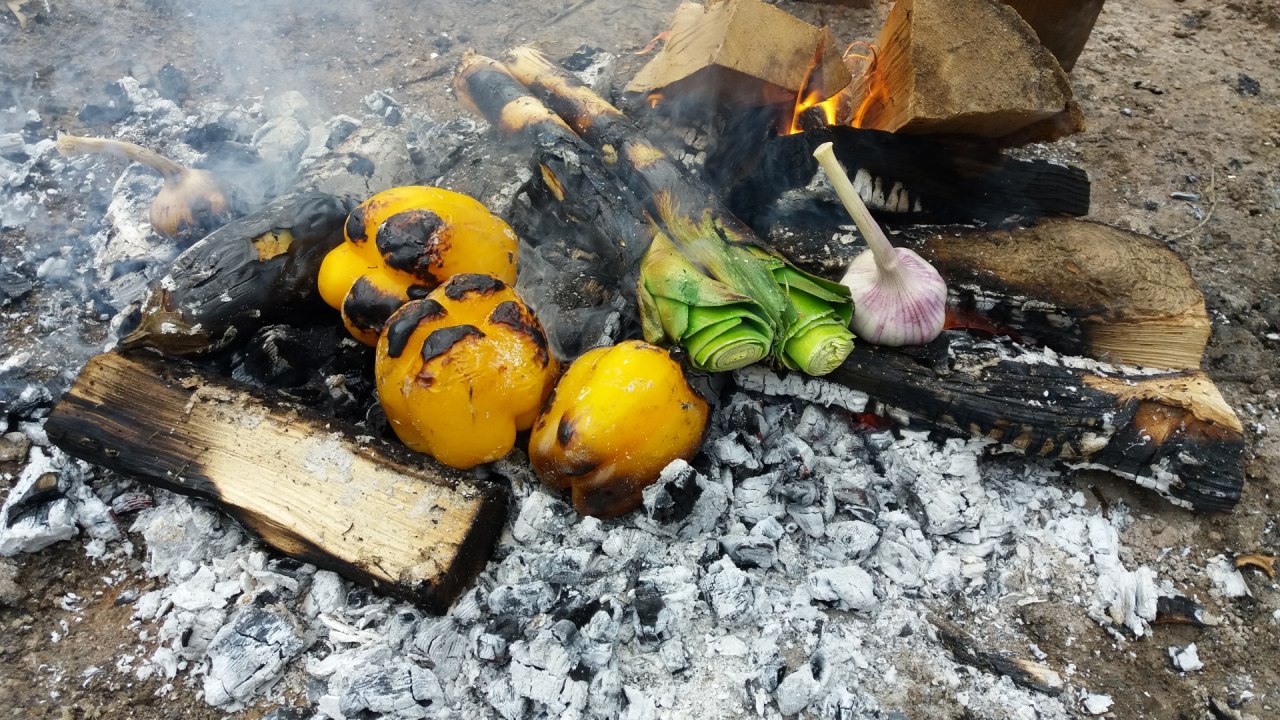 Vegetables from the embers // &copy; Martin Hagemann