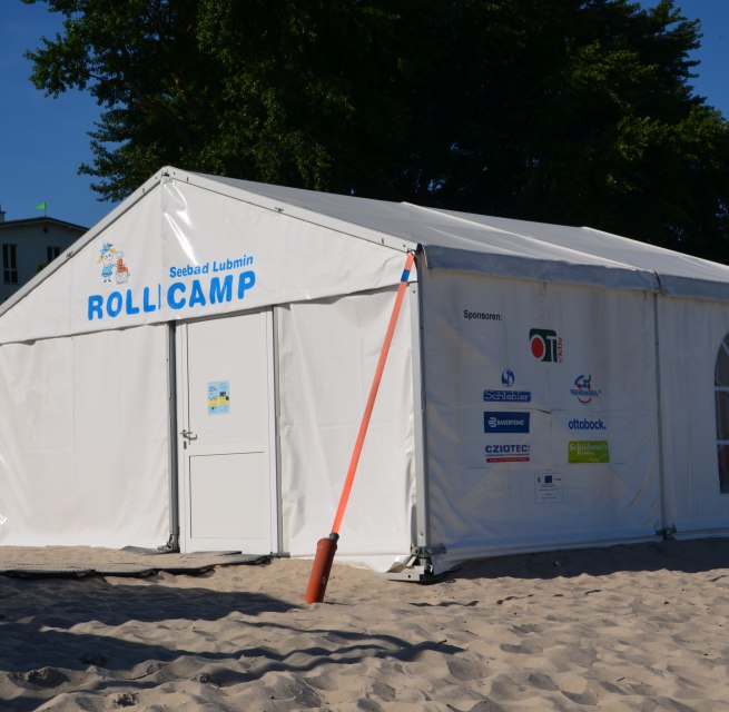 Met de rolstoel naar het strand van de kustplaats Lubmin, &copy; Touristinformation Seebad Lubmin