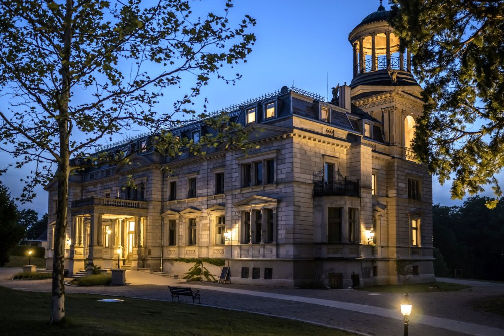 Klasycystyczny klejnot w chronionym parku przyrody u bram stolicy kraju związkowego Schwerin, © Stefan von Stengel