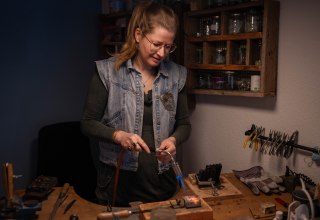 Jewelry Redesign: I melt down your old gold and use it to create a new piece of jewelry for you., &copy; Jessica Br&ouml;ckl