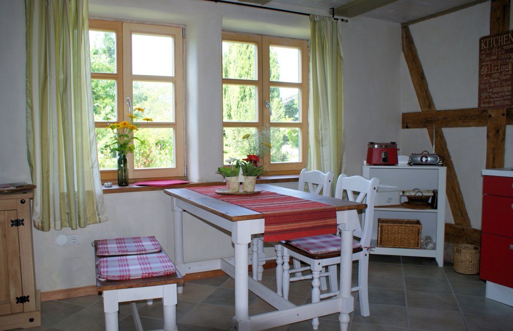 Kitchen of the vacation apartment half-timbered house basement, © Bernhard Pfitzner Kitchen of the vacation apartment half-timbered house basement, © Bernhard Pfitzner