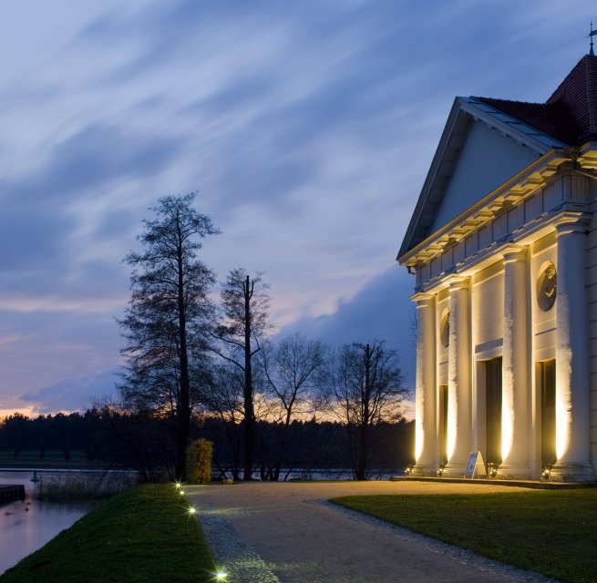 © Schosstheater Rheinsberg am Abend (c) Michael Haddenhorst