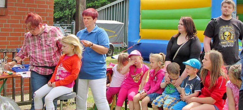 H&uuml;pfburgen, Kinderschminken // &copy; Archiv: GTV Zarrentin