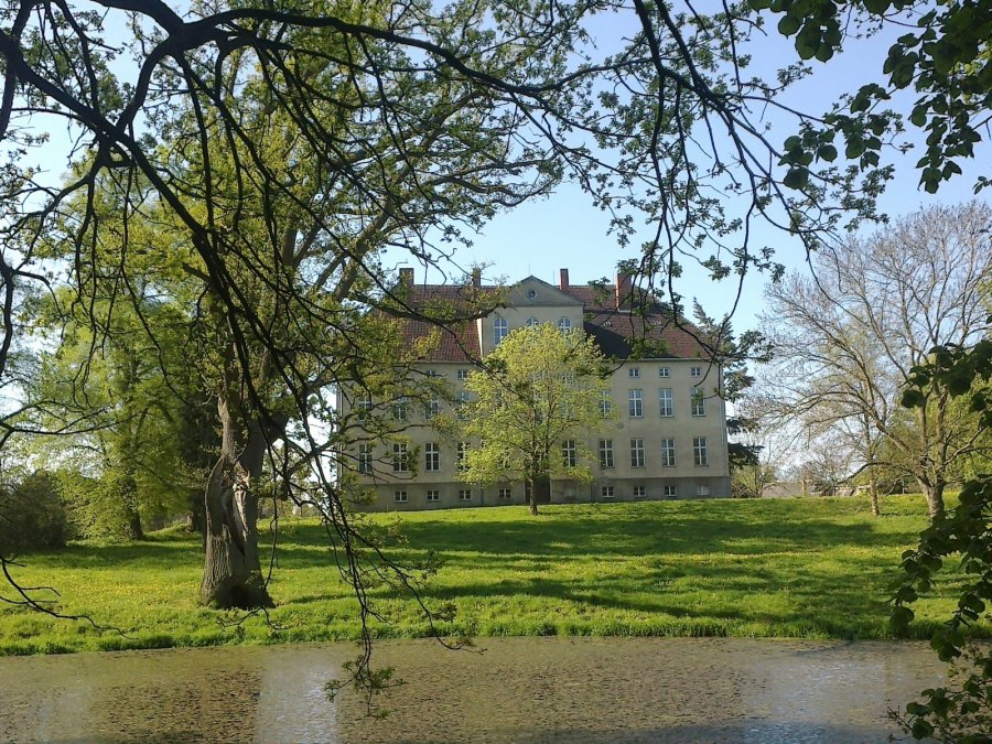 Manor house, north side, © U. Sturm