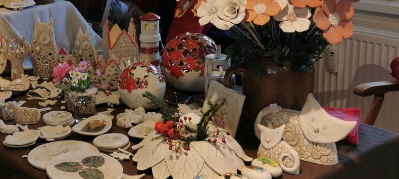 Ceramics in the arts and crafts market // &copy; Ostseem&uuml;hle