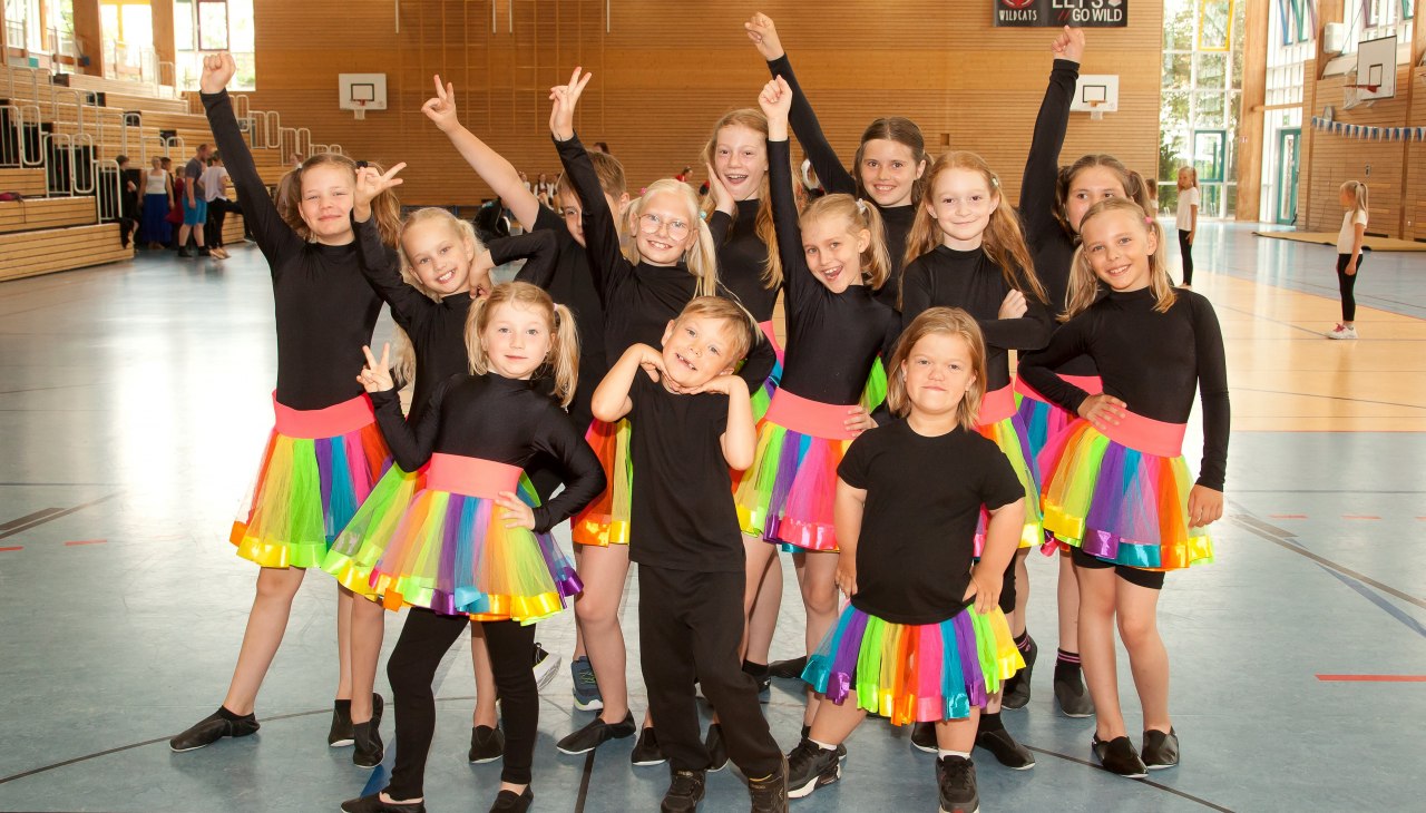 Having fun - the children's groups, &copy; Robert Weber