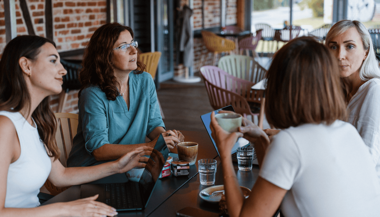 Świeżo parzona kawa, domowe ciasta i naturalne lody, © Selina Jäcks / Jackle & Heidi Świeżo parzona kawa, domowe ciasta i naturalne lody, © Selina Jäcks / Jackle & Heidi