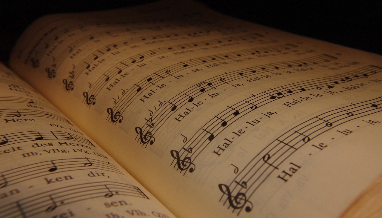 Śpiewnik, &copy; Claudia Wollesen &ndash; Pixabay