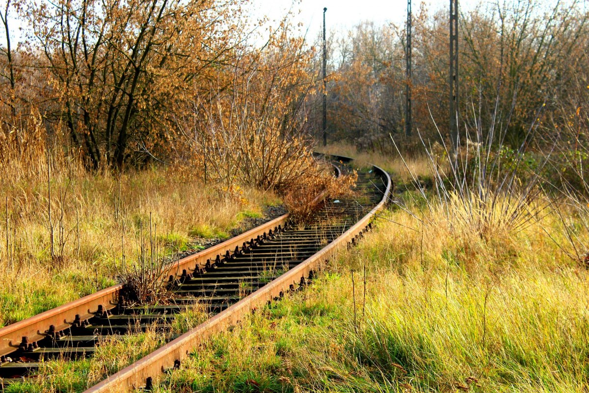 &copy; rail-3840175_1920.jpg