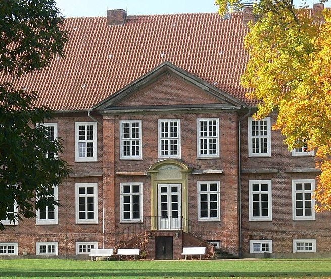 Kasteelspook Dieter haalt kattenkwaad uit in kasteel Dreil&uuml;tzow // &copy; Schloss Dreil&uuml;tzow/Baerens