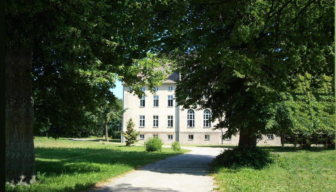 Manor house, south side, © B. Baltzer