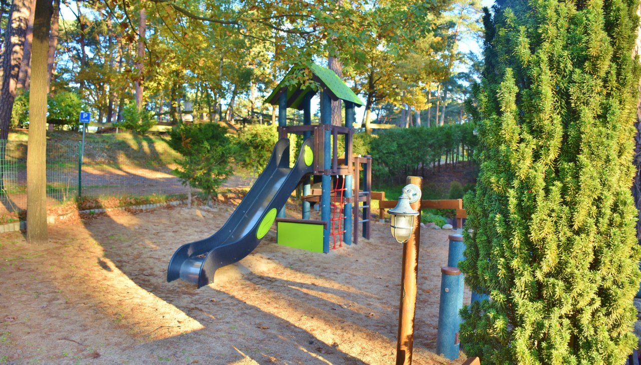 Kleine speeltuin bij de ingang van de camping., © KV Trassenheide Kleine speeltuin bij de ingang van de camping., © KV Trassenheide