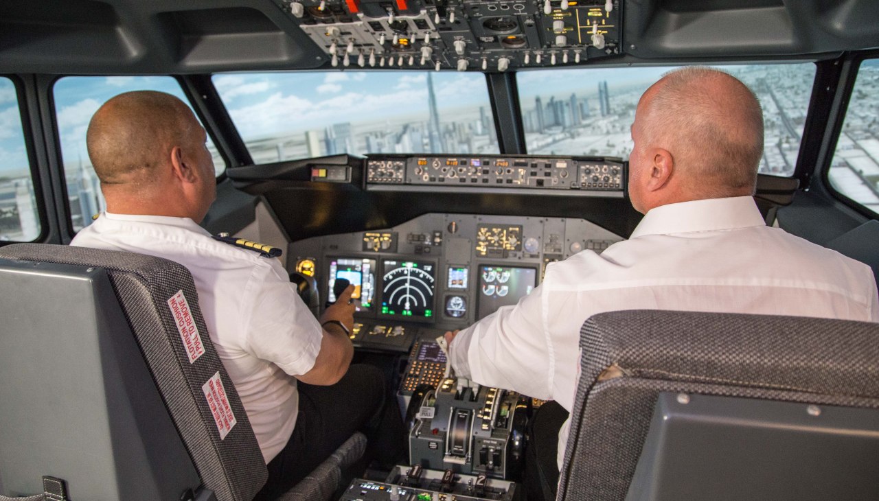 Dubai naderen met de vluchtsimulator van Rostock, © MV-IT-Systeme OHG